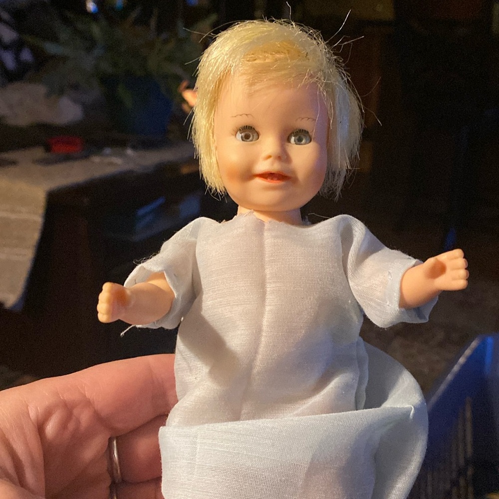 Deluxe Reading Doll Suzy 7 " Vintage